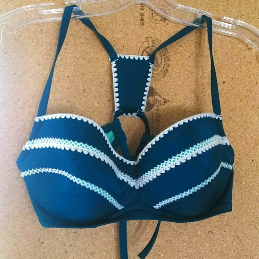Shade Shore swim top 38B